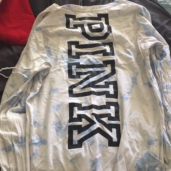 Pink long sleeved shirts. - Picture 4 of 8